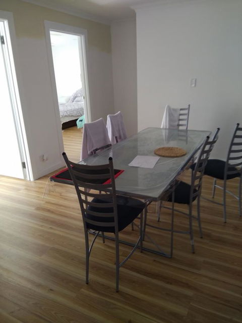 DIANELLA Budget Rooms Happy Place To Stay - New South Wales Tourism  16
