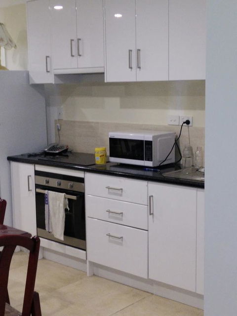 DIANELLA Budget Rooms Happy Place To Stay - New South Wales Tourism  25
