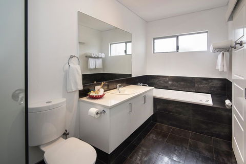 Churchill Studios - New South Wales Tourism  4