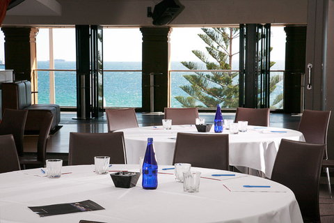 Cottesloe Beach Hotel - New South Wales Tourism  20