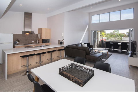 Rooftop Margaret River - New South Wales Tourism  0