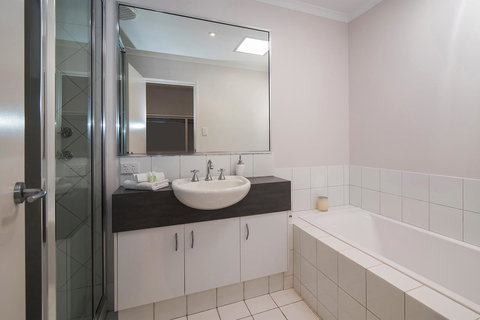 Rooftop Margaret River - New South Wales Tourism  9