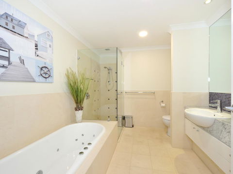 Nautilus By Rockingham Apartments - New South Wales Tourism  6