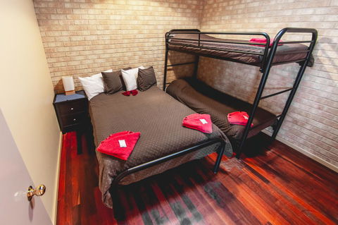 Esperance Foreshore Apartments - New South Wales Tourism  17