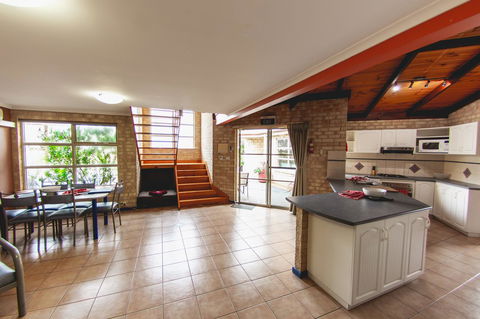 Esperance Foreshore Apartments - New South Wales Tourism  41