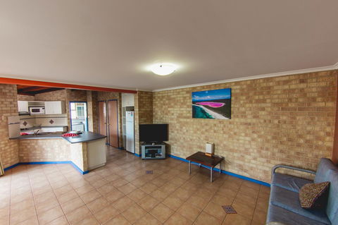 Esperance Foreshore Apartments - New South Wales Tourism  5