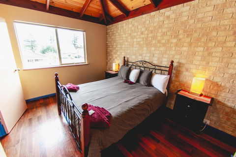 Esperance Foreshore Apartments - New South Wales Tourism  40