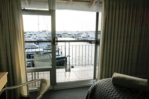 Oceanside 22 - New South Wales Tourism  13