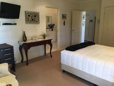 Armadale Cottage Bed & Breakfast - New South Wales Tourism  27