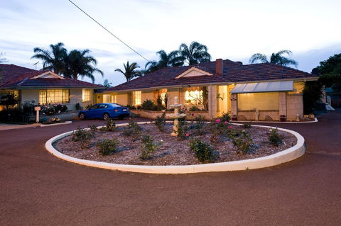 Armadale Cottage Bed & Breakfast - New South Wales Tourism  32
