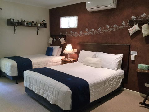Armadale Cottage Bed & Breakfast - New South Wales Tourism  31