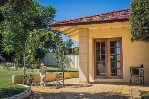 Armadale Cottage Bed & Breakfast - New South Wales Tourism  36
