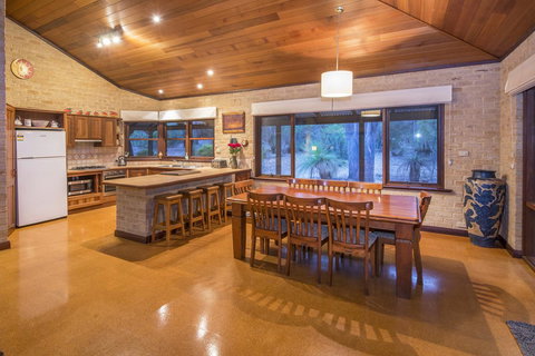 53 Martina Drive - New South Wales Tourism  16