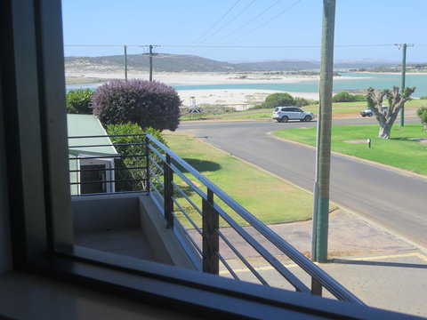 Kalbarri Riverfront Unit - New South Wales Tourism  4