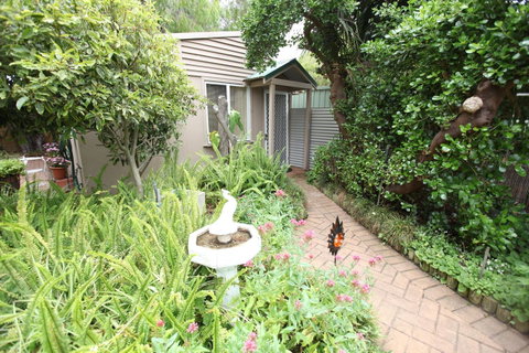 Jacaranda Guest House - New South Wales Tourism  29
