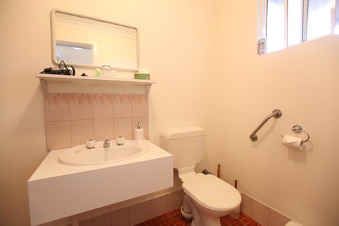 Jacaranda Guest House - New South Wales Tourism  20