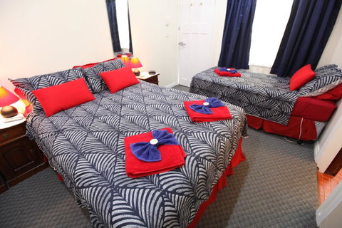 Jacaranda Guest House - New South Wales Tourism  19