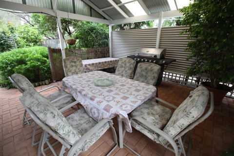 Jacaranda Guest House - New South Wales Tourism  30