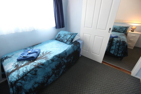 Jacaranda Guest House - New South Wales Tourism  4