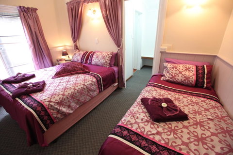 Jacaranda Guest House - New South Wales Tourism  36