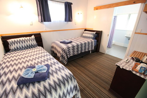 Jacaranda Guest House - New South Wales Tourism  18