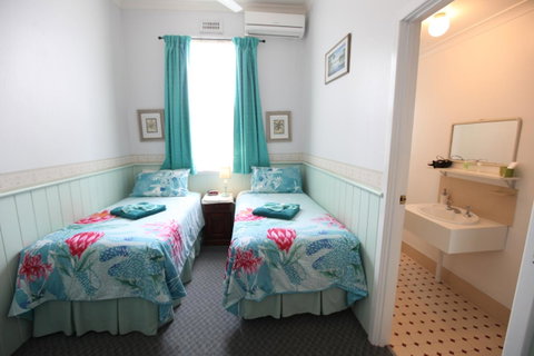 Jacaranda Guest House - New South Wales Tourism  3