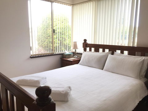 The Royal Dolphin Bed & Breakfast Safety Bay - New South Wales Tourism  5