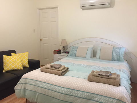 The Royal Dolphin Bed & Breakfast Safety Bay - New South Wales Tourism  1