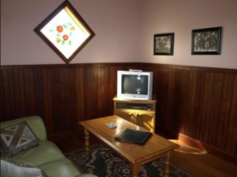 Pemberton Old Picture Theatre Holiday Apartments - New South Wales Tourism  42