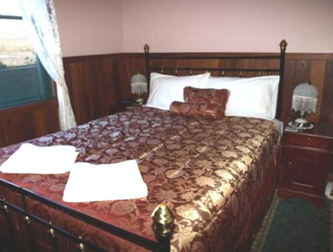 Pemberton Old Picture Theatre Holiday Apartments - New South Wales Tourism  24