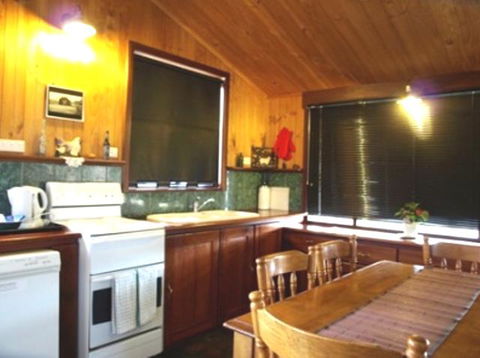 Pemberton Old Picture Theatre Holiday Apartments - New South Wales Tourism  18