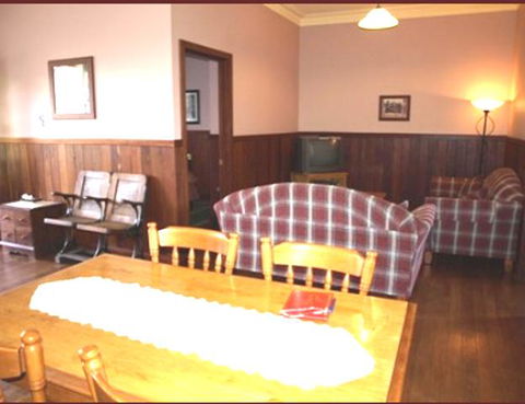 Pemberton Old Picture Theatre Holiday Apartments - New South Wales Tourism  35