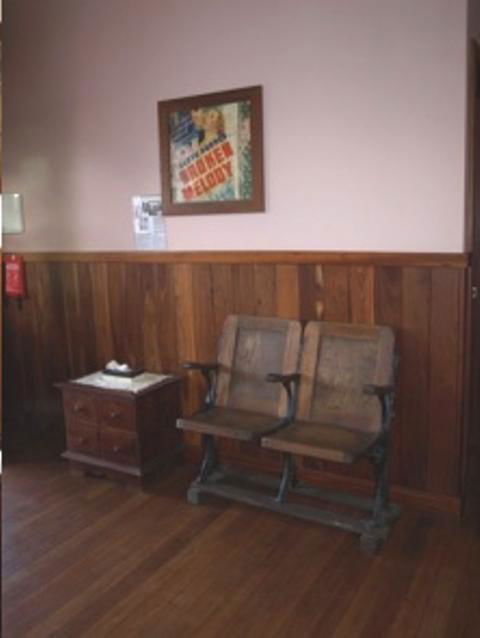 Pemberton Old Picture Theatre Holiday Apartments - New South Wales Tourism  39