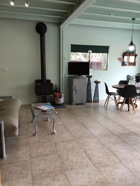 Dunsborough Barn Stay - New South Wales Tourism  4