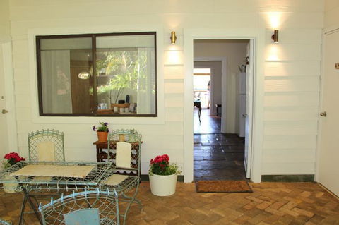 Bickley Valley Cottage - New South Wales Tourism  15