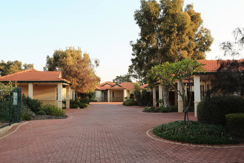 Novotel Vines Resort Swan Valley - New South Wales Tourism  12