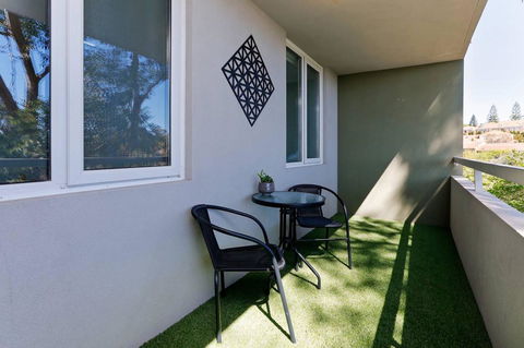 SEA BREEZE â€“ Between Cottesloe Beach & Swan River - New South Wales Tourism  12