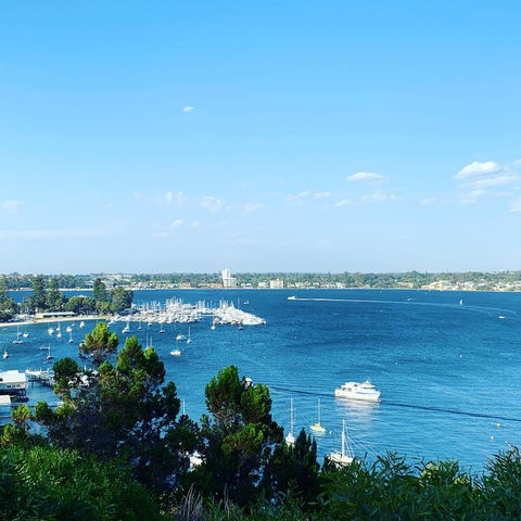 SEA BREEZE â€“ Between Cottesloe Beach & Swan River - New South Wales Tourism  23