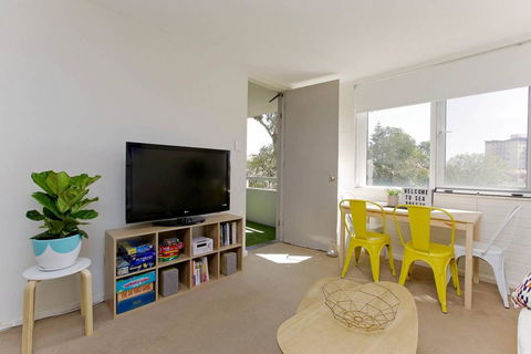 SEA BREEZE â€“ Between Cottesloe Beach & Swan River - New South Wales Tourism  19