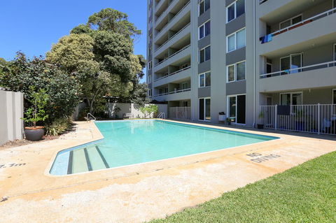 SEA BREEZE â€“ Between Cottesloe Beach & Swan River - New South Wales Tourism  4