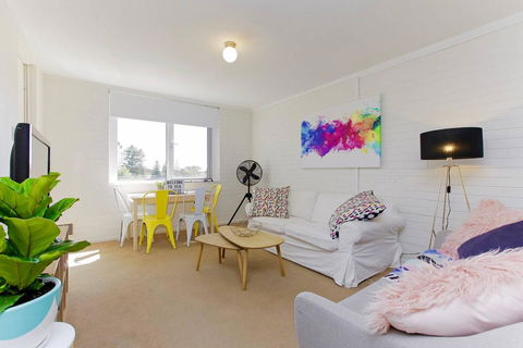 SEA BREEZE â€“ Between Cottesloe Beach & Swan River - New South Wales Tourism  10