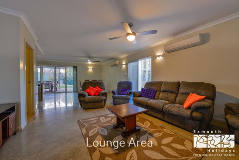 13 Learmonth Street - Close To Town Centre - New South Wales Tourism  2