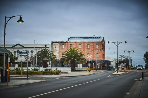 The Premier Mill Hotel - New South Wales Tourism  14