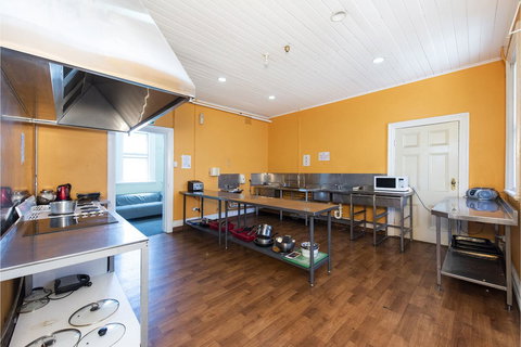 The Old Swan Barracks - New South Wales Tourism  15