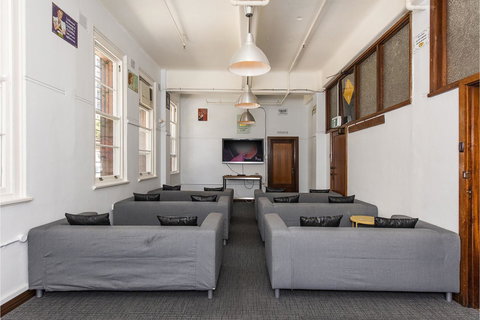 The Old Swan Barracks - New South Wales Tourism  20