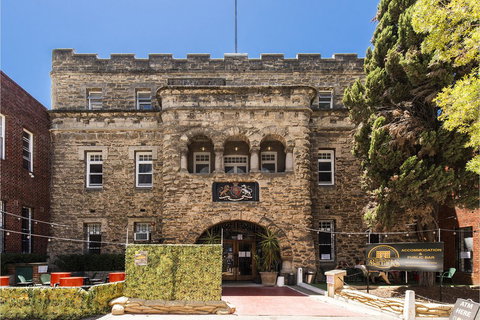 The Old Swan Barracks - New South Wales Tourism  3