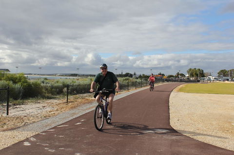 Jurien Beachfront Holiday Units - New South Wales Tourism  20