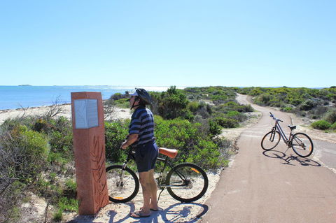 Jurien Beachfront Holiday Units - New South Wales Tourism  26