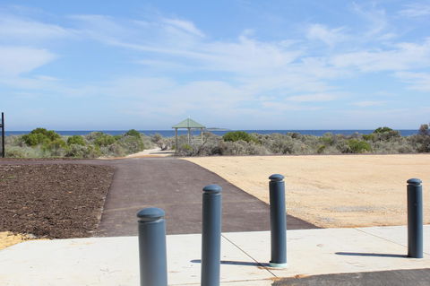 Jurien Beachfront Holiday Units - New South Wales Tourism  11