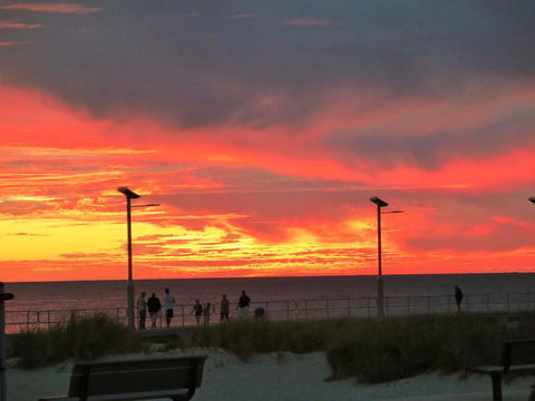 Jurien Beachfront Holiday Units - New South Wales Tourism  32